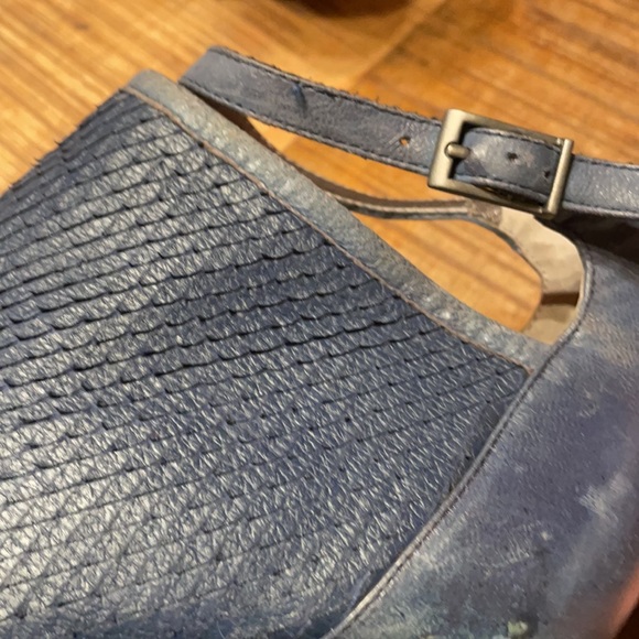 ABS By Allen Schwartz super-unique navy booties - Picture 5 of 9